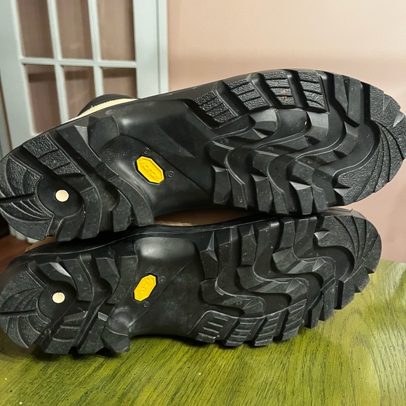 La Spotiiva Glacier WLF. Brand New. Size 13. Leather uppers - Picture 3 of 4